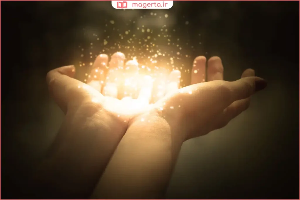 خانواده‌ای در حال دعا و یادبود عزیز از دست‌رفته در خانه