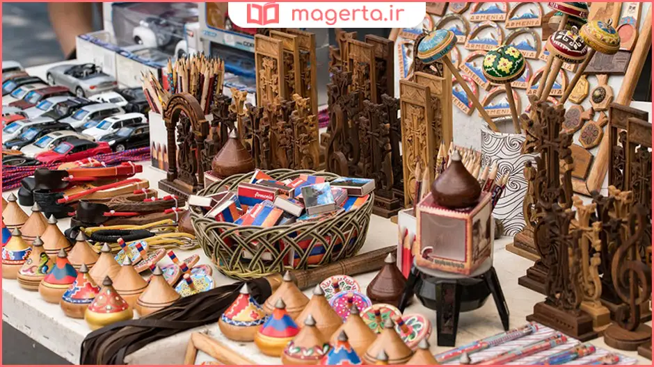 محله قدیمی شریف‌خانیان و بازار صنایع‌دستی