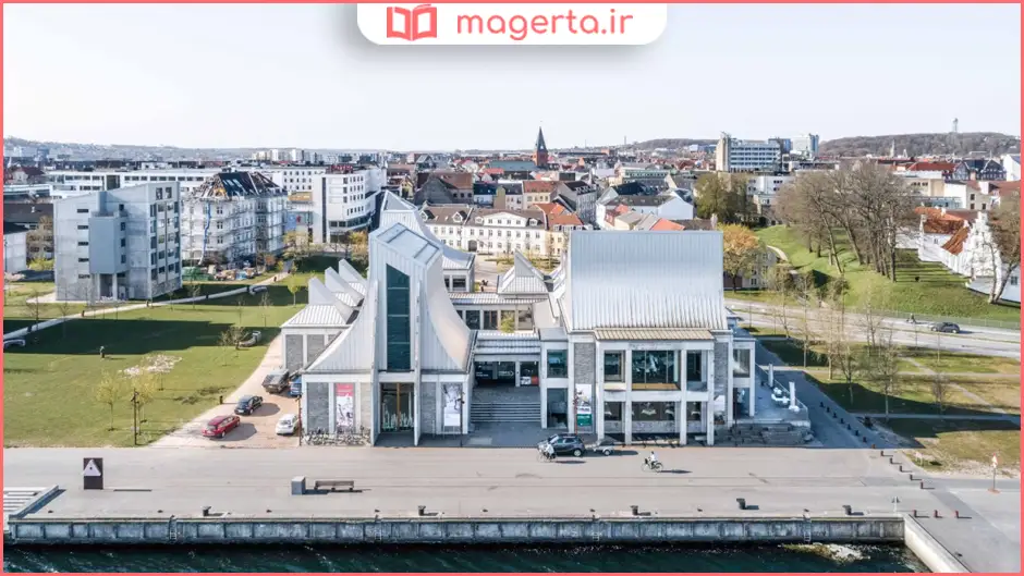 اوتزن سنتر و قلعه آلبورگ