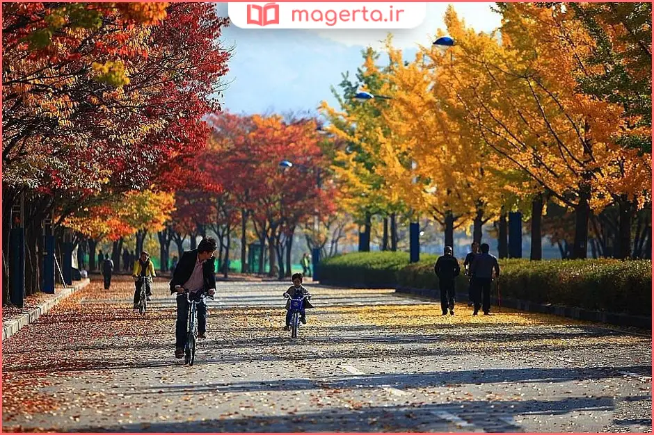 پارک ساحلی و نیایشگاه‌های محلی