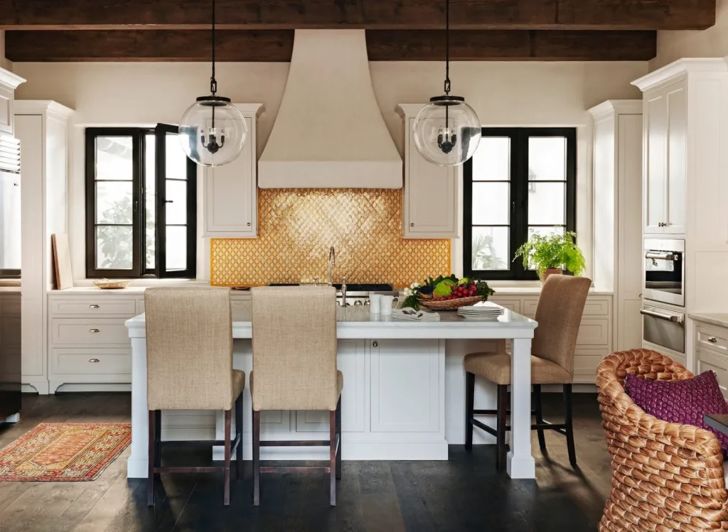 دیوارپوش زرد جسورانه