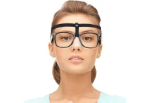 راهنمای جامع انتخاب نگهدارنده عینک بعد از عمل بینی