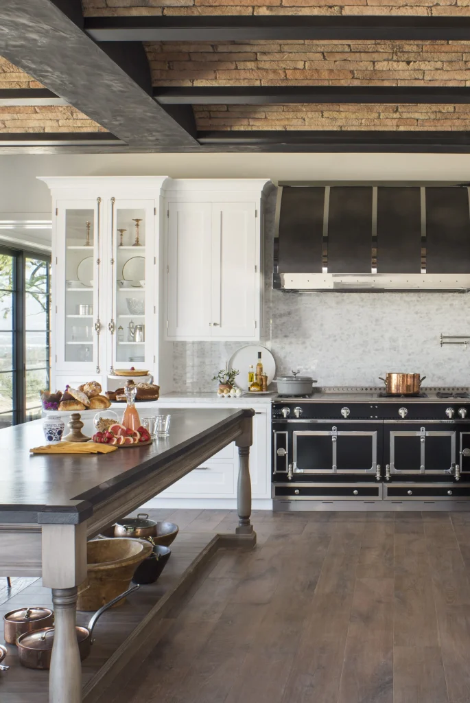 استفاده از میز لبنیاتی