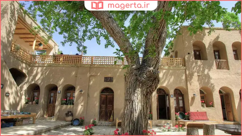 اقامتگاه بوم‌گردی خانه تاریخی توسلیان نطنز