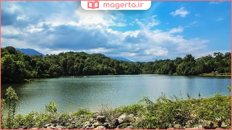 دریاچه و جنگل الیمالات چمستان
