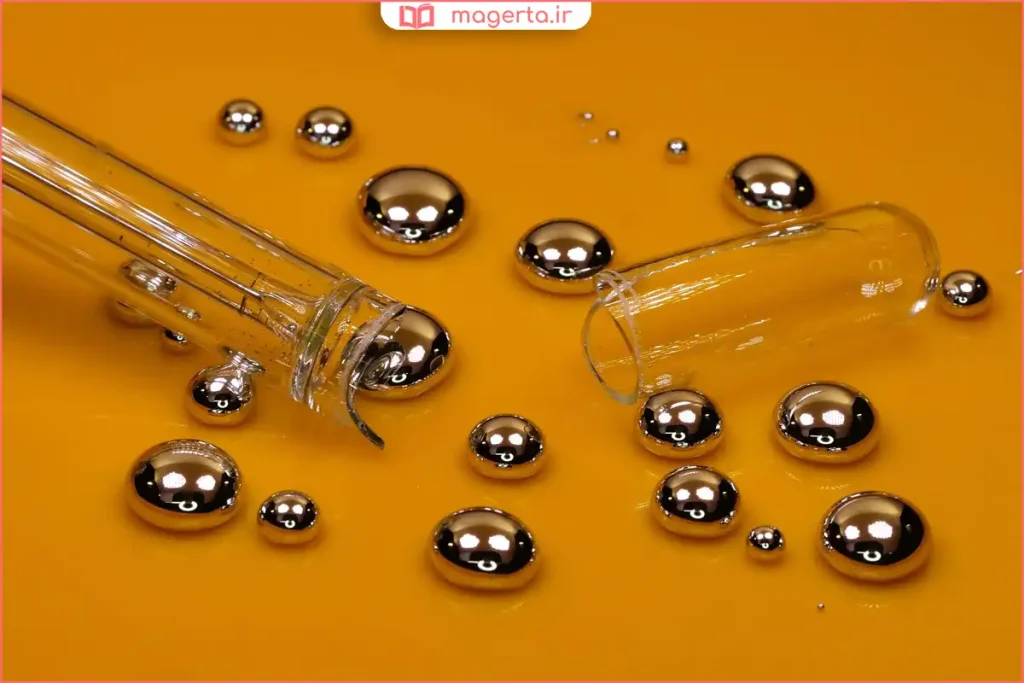 قطرات جیوه جداشده و کرویشکل در محیط آزمایشگاهی