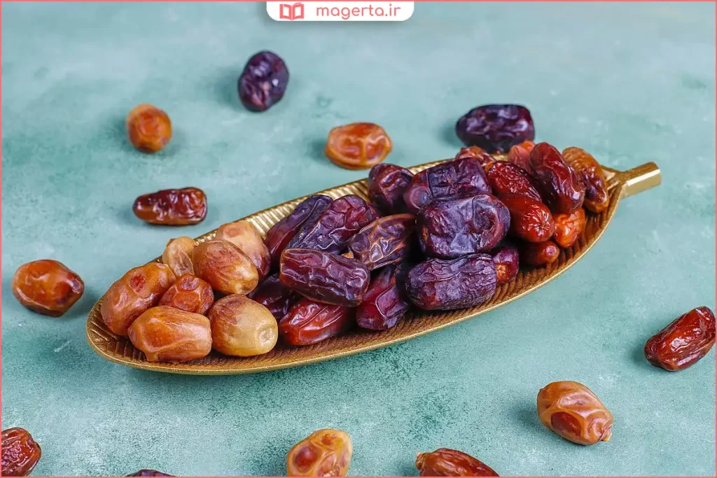 نگهداری خرما در ظرف دربسته در محیط آشپزخانه