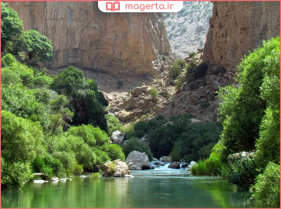 مناطق کوهستانی اطراف اقلید