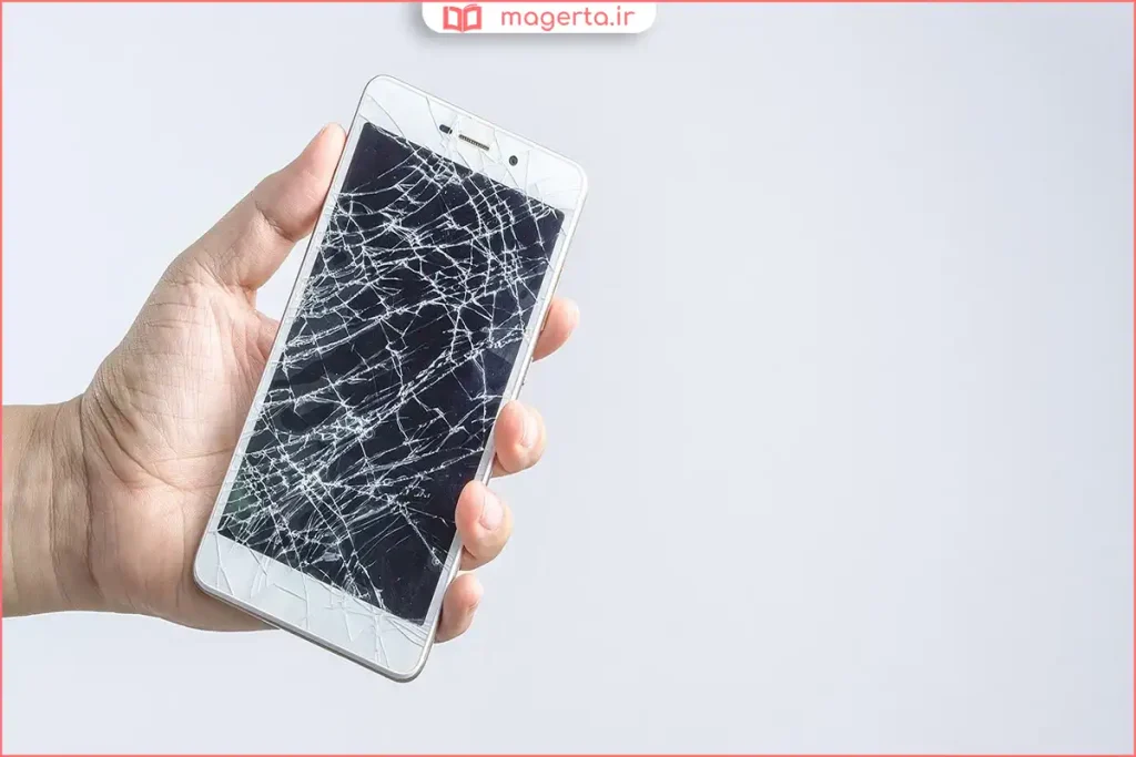 مقایسه روشنایی ال سی دی گوشی در نورهای مختلف