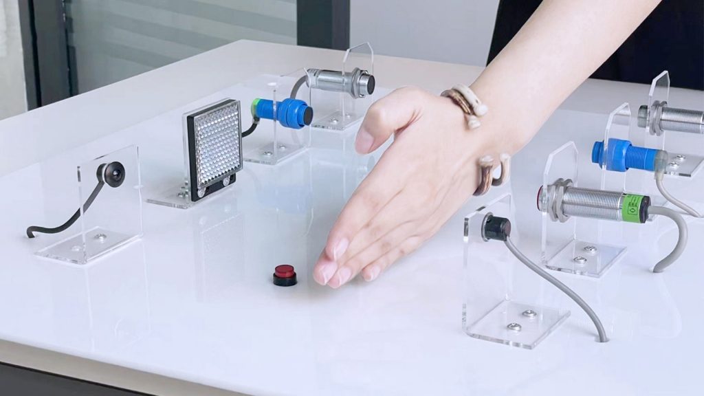 سنسورهای نوری و تشخیص اشیا