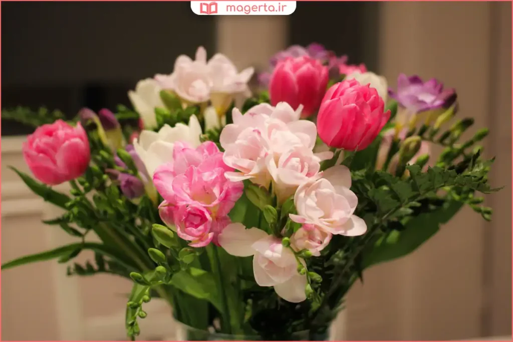 کوتاه کردن ساقه‌های دسته گل طبیعی برای افزایش ماندگاری