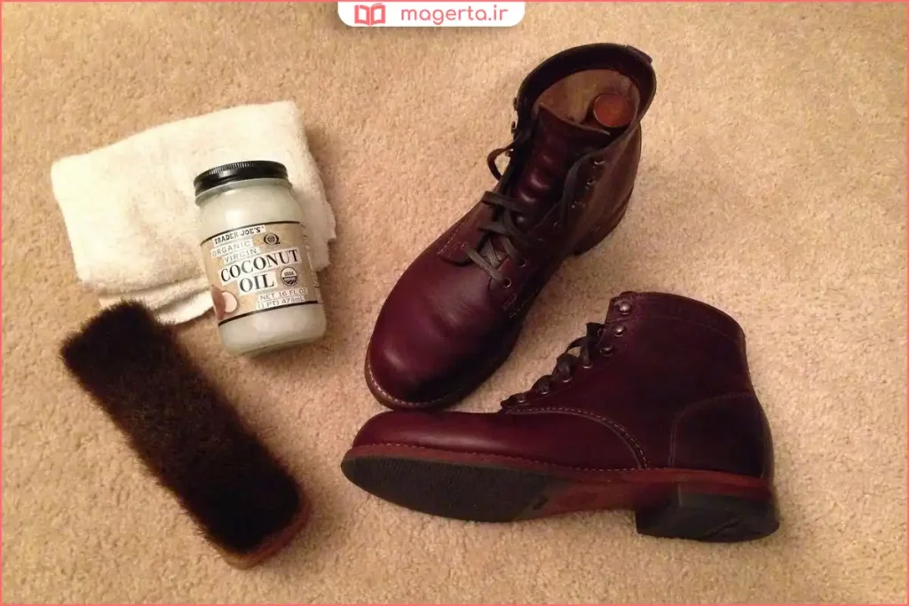 استفاده از واکس یا نرم‌کننده برای افزایش دوام چرم طبیعی