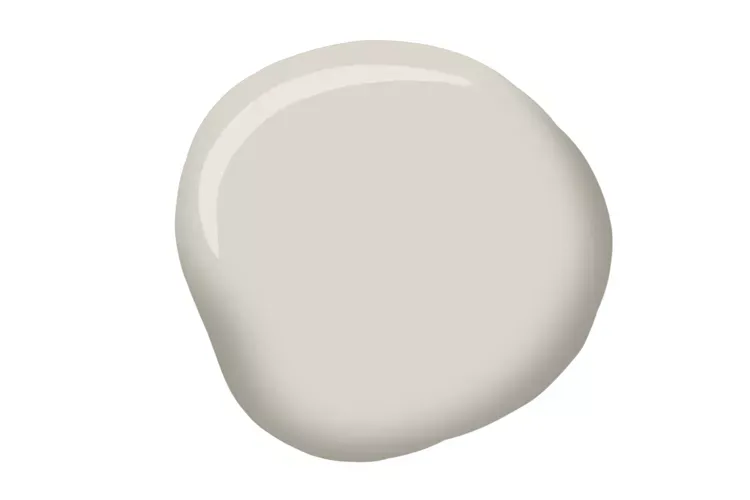 مه نقرهای روشن