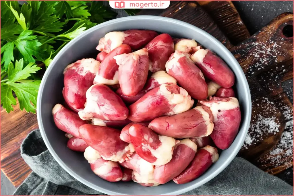 نمای نزدیک از دل مرغ سالم و تازه برای مصرف غذایی