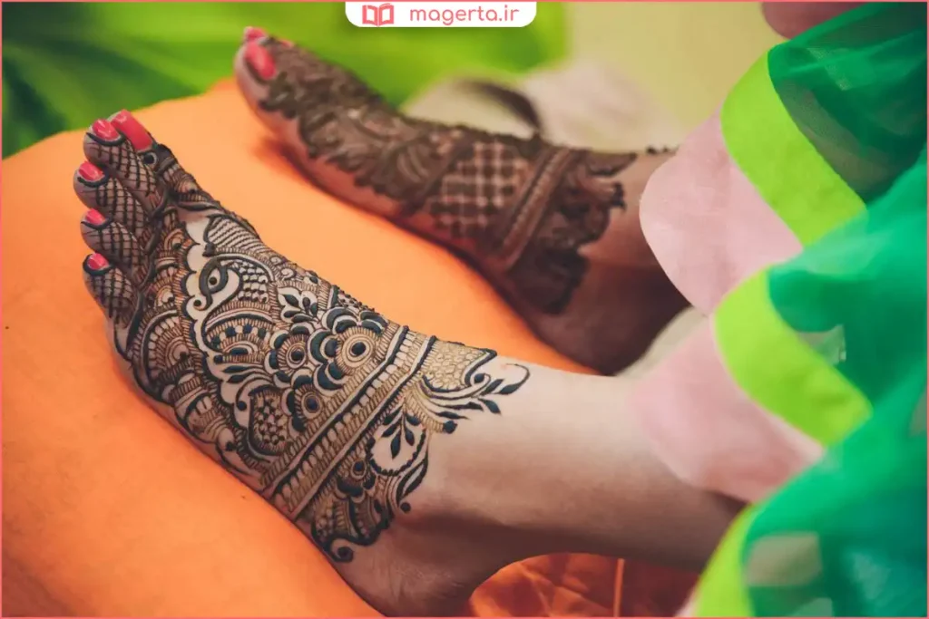 استفاده از حنا روی کف پا برای مراقبت پوستی سنتی