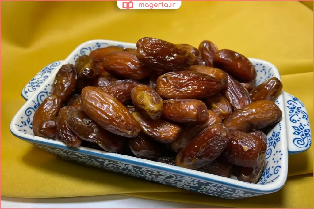 رطب تازه با رنگ طبیعی و بافت نرم از نمای نزدیک