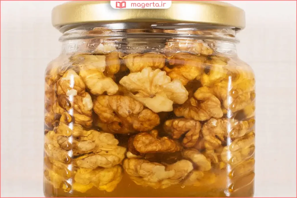 نگهداری فال گردو در محیط خنک و خشک برای حفظ کیفیت