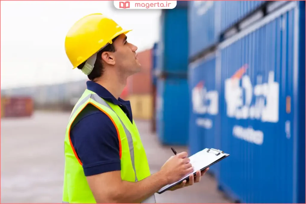 بررسی فرم ثبتنام آزمون استخدامی گمرک در لپتاپ