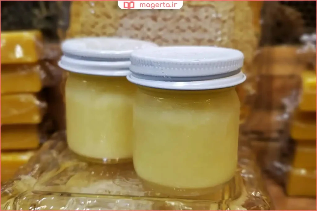 بررسی غلظت و چسبندگی ژل رویال اصل در قاشق