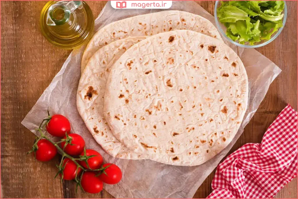 بسته‌بندی نان لواش در کیسه فریزر برای فریز کردن