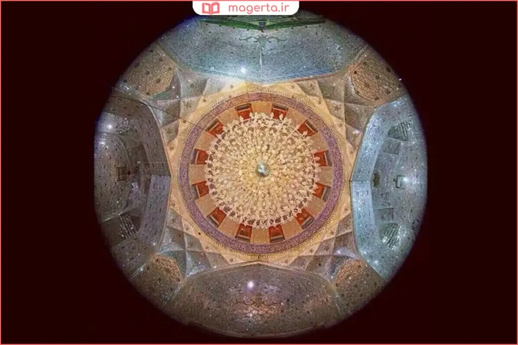 نمای نزدیک از قبه طلایی امام حسین در کربلا