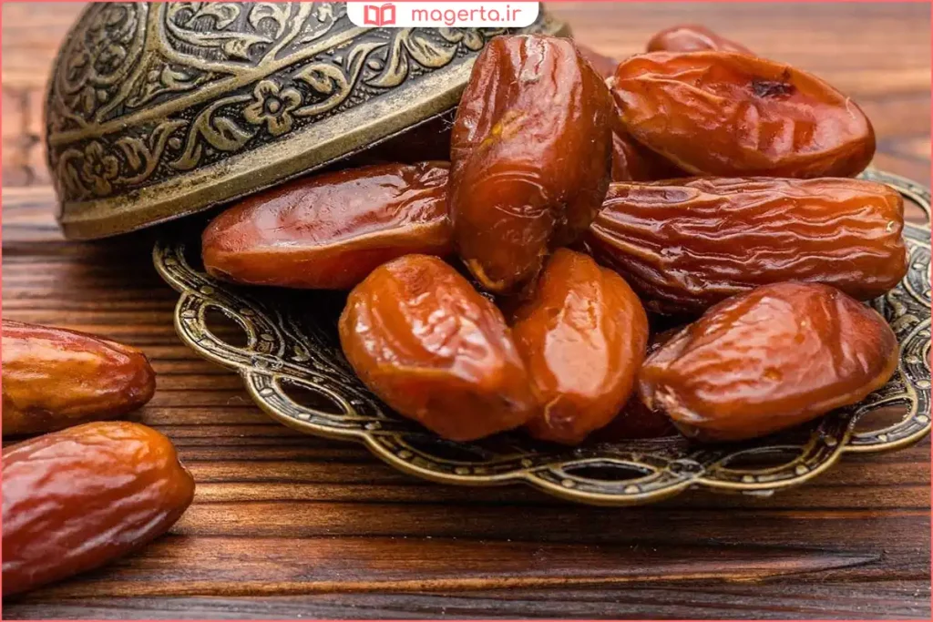 نگهداری خرما قصب در یخچال داخل ظرف دربدار