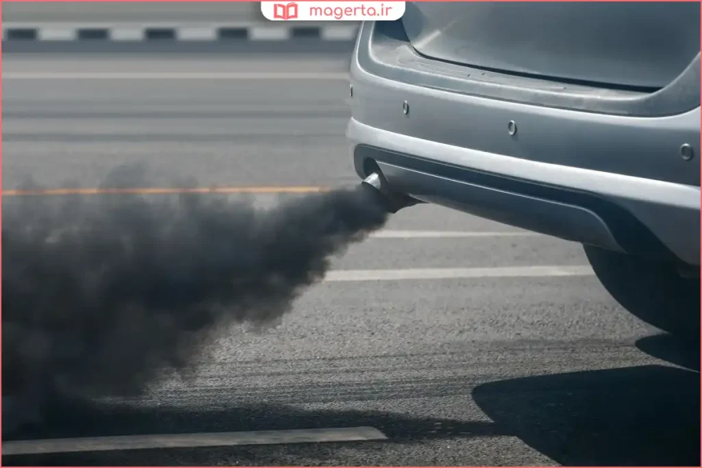 خروج دود سیاه غلیظ از اگزوز خودرو هنگام گاز دادن