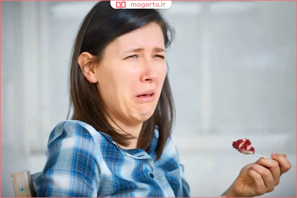 احساس تهوع بعد از غذا خوردن روی میز ناهار