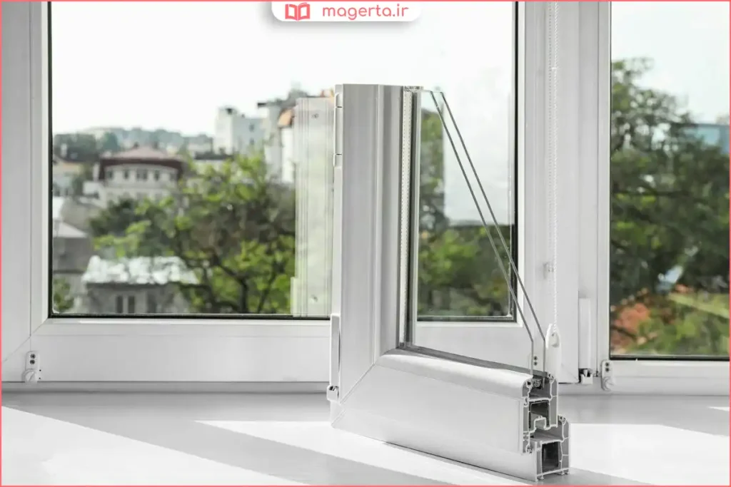 ورود باد از اطراف پنجره دوجداره به داخل اتاق