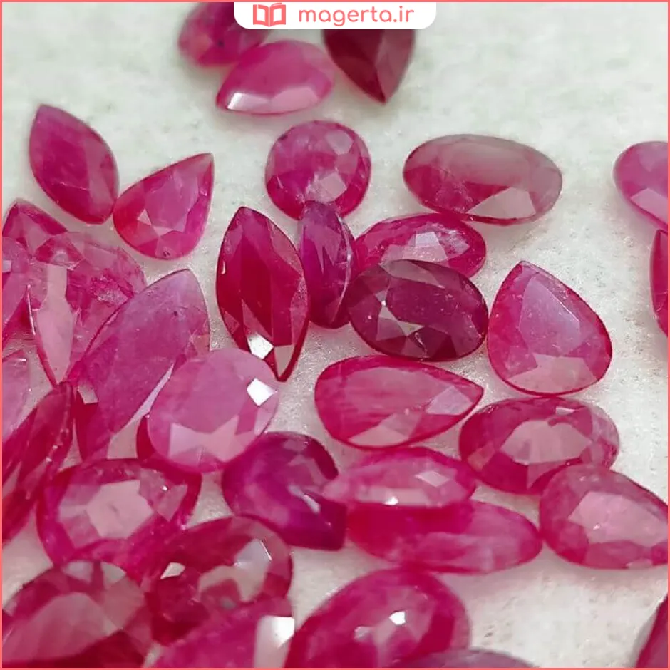 یاقوت برمه خون کبوتری
