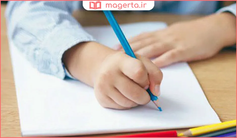 روش صحیح مداد دست گرفتن برای چپدستها