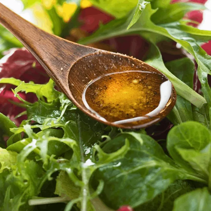 سس بالزامیک و روغن زیتون