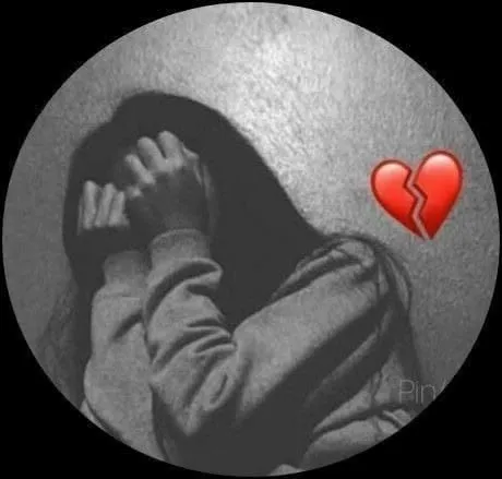 عکس پروفایل قلب شکسته قرمز