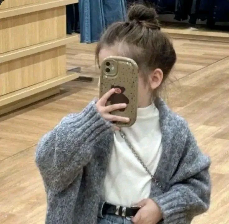 عکس پروفایل بچه گانه بامزه دخترانه
