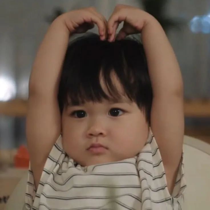 عکس پروفایل بچه گانه بامزه برای واتساپ