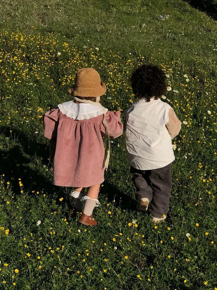 عکس کودکانه عاشقانه برای پروفایل