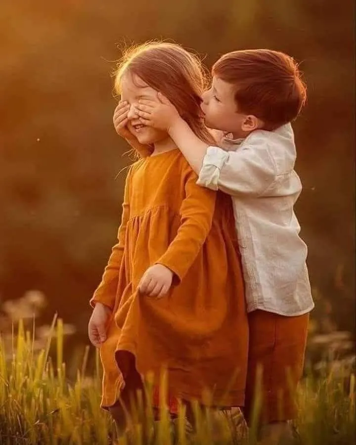 عکس پروفایل بچه گانه دختر و پسر عاشقانه