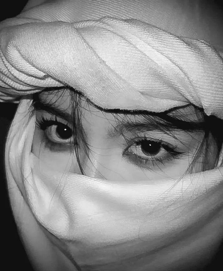 عکس پروفایل چشم و ابرو طبیعی