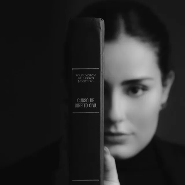 عکس پروفایل عدالت و قانون