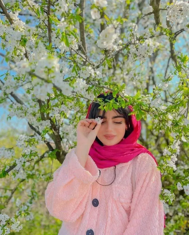 عکس پروفایل صورتی گلبهی