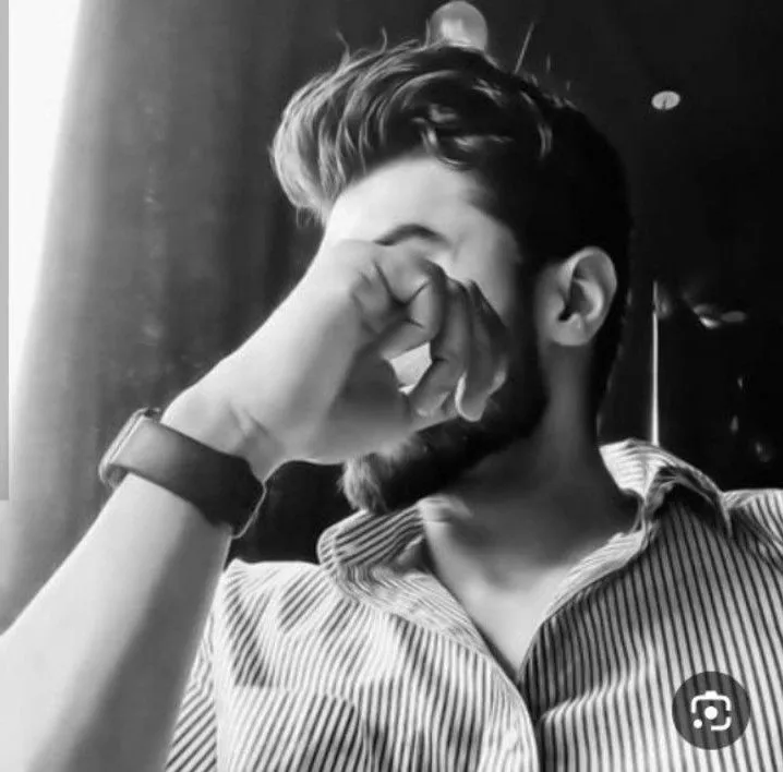 عکس پروفایل پسرانه مغرور سیاه سفید