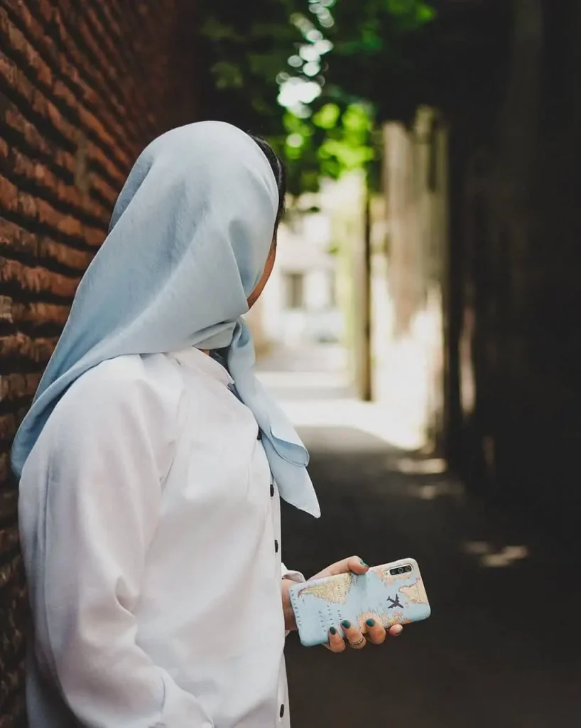 پروفایل زنانه خاص و شیک