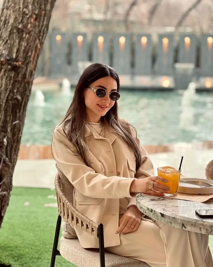 عکس پروفایل زنانه لاکچری