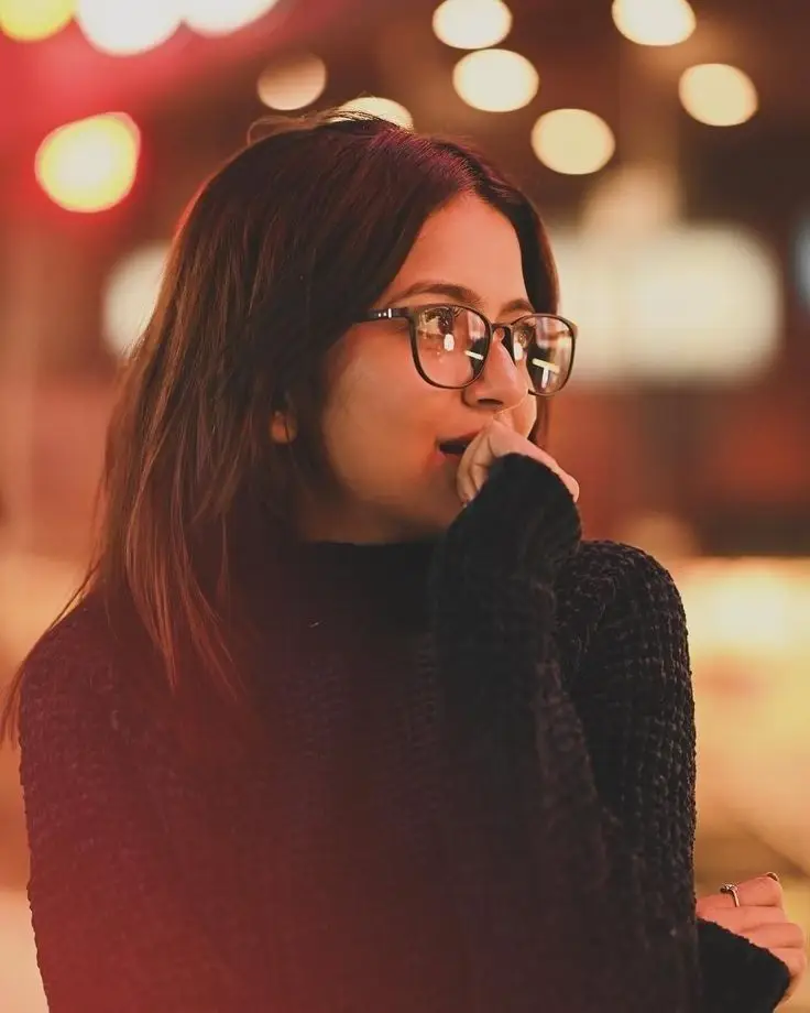 عکس پروفایل خانم باکلاس برای واتساپ