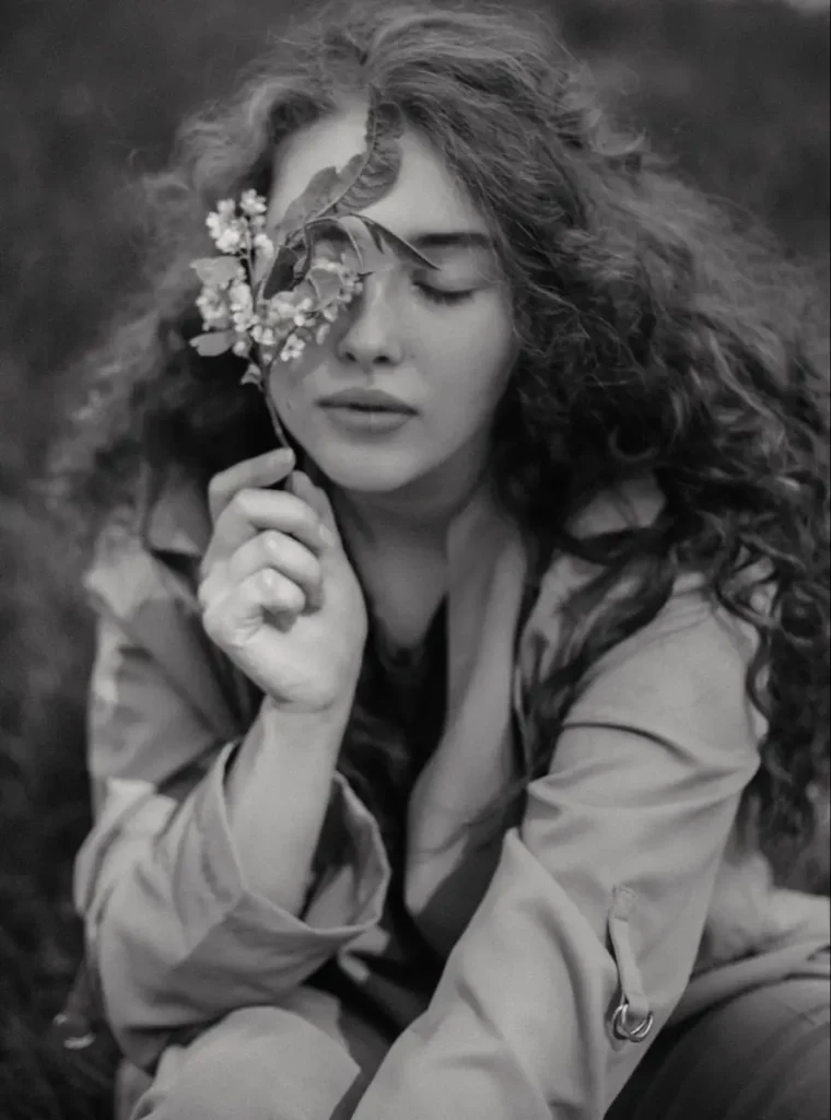 عکس پروفایل زنانه شیک