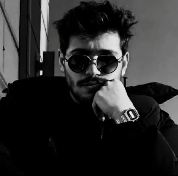 عکس پروفایل مردانه با استایل خاص