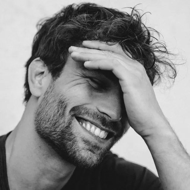 عکس پروفایل پسرانه زندگی شاد