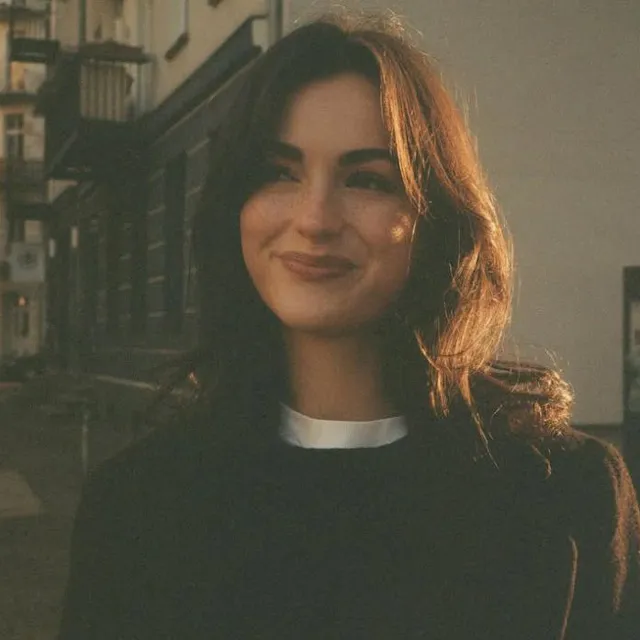 عکس پروفایل شاد زنانه ترند