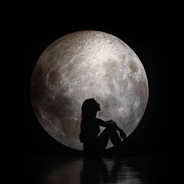 عکس پروفایل ماه جدید