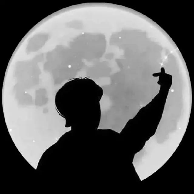 عکس پروفایل ماه در شب